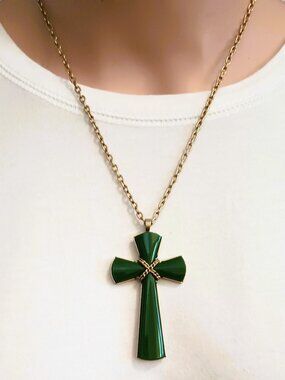 Avon Green Lucite Cross Necklace 26" Vintage Gold Tone Celtic Pendant Jewelry